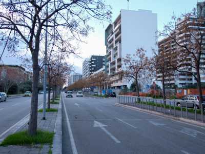 Via Mazzitelli � Dal prolungamento di via Matarrese verso nord, denominato poi via Mazzitelli, � nata negli ultimi anni una nuova zona di Bari ancora in fase di sviluppo ma che si sta velocemente arricchendo di locali e ristoranti. � quella sorta attorno al complesso residenziale Noema, che in futuro potrebbe espandersi �invadendo� le zone di campagna circostanti